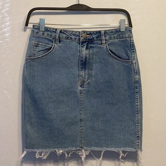 H&M raw hem denim mini skirt size 4 - Picture 1 of 4